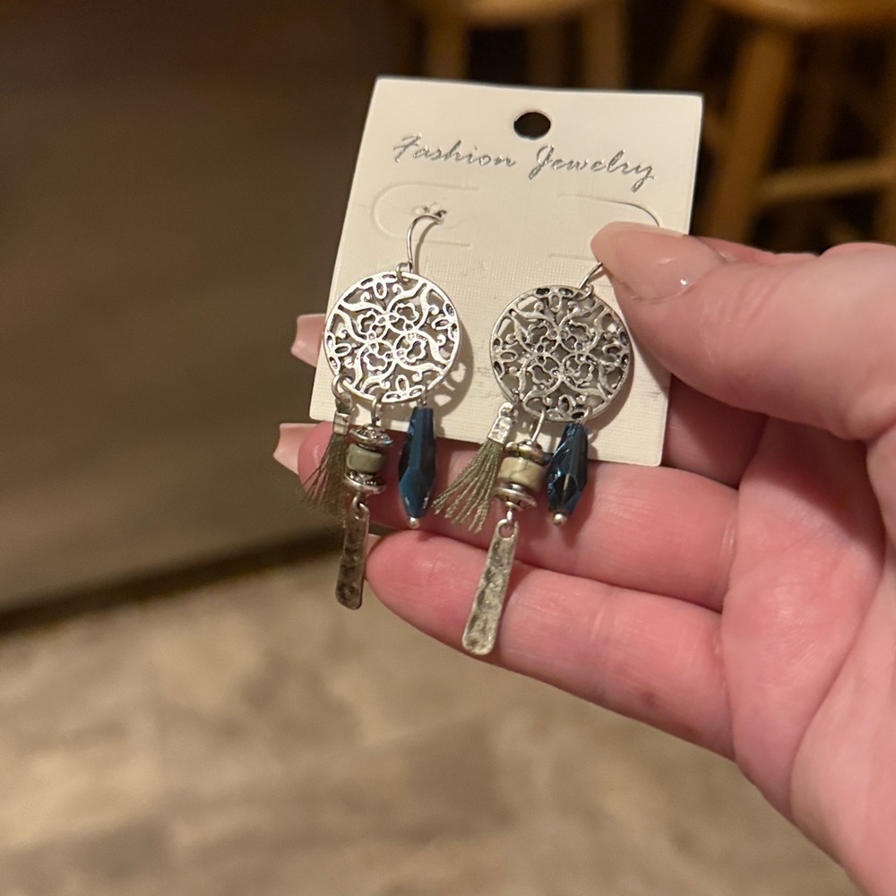 Nwt Silver And Blue Dangle Statement Earrings - image 1